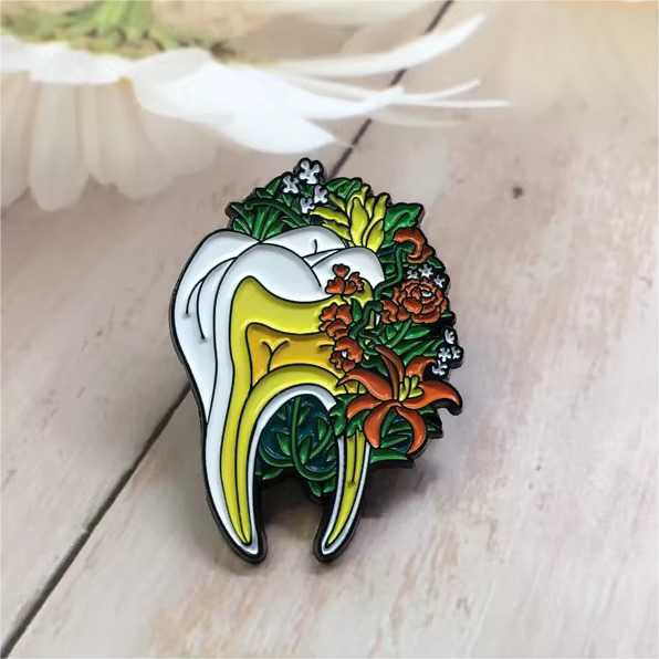 iDentical Tooth Shape Brooch With Floral Design - Pack of 1 (ZYR-7608)