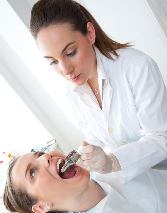 Samit Metallic Dentulous Perforated Impression Tray - L3